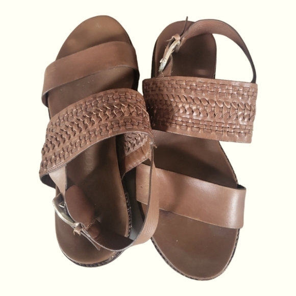 Brighton Hana Caramel Leather Celtic Knot Adorn 1" Heel Sandals Sz 8 1/2 M - Picture 5 of 9